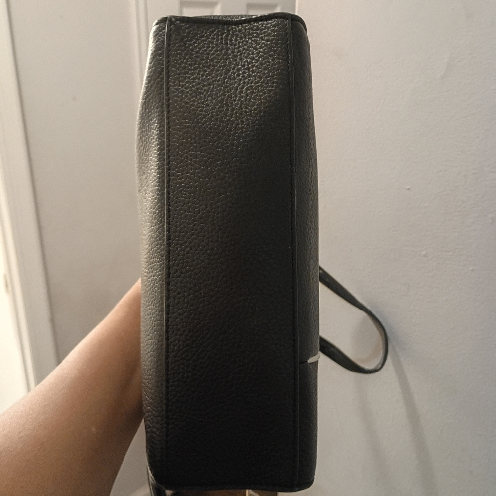 Kate Spade, EUC, Women's, Crossbody Bag, Zipper Closure, Color Black - Picture 8 of 9